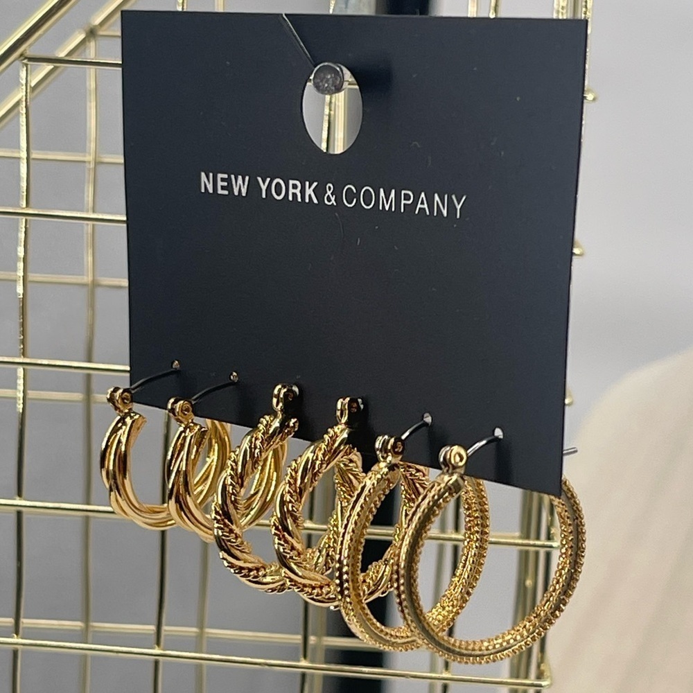 New York and Company NWT gold tone textured hoop earring set